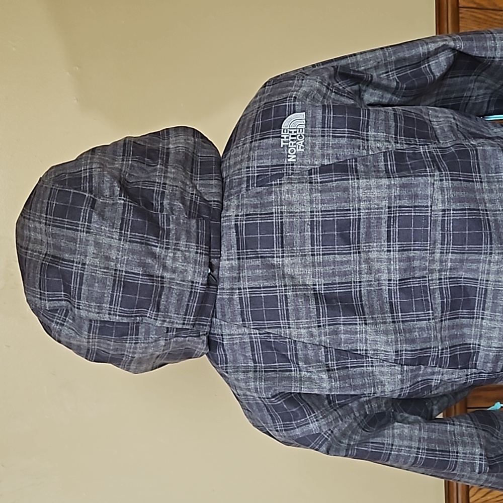 The North Face Plaid Winter Jacket M - Picture 8 of 16